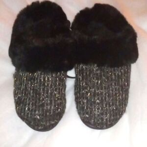 ISOTONER WOMEN'S SLIPPERS
